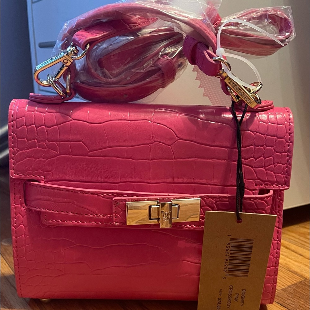 Steve Madden Bdignify pink cross bag